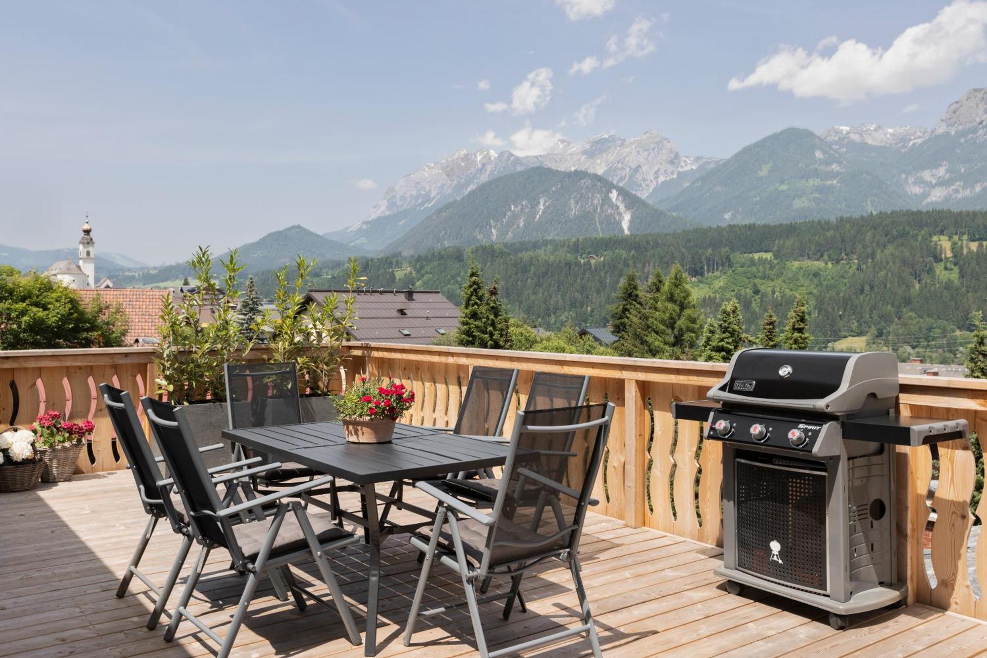 Ferienhaeuser Gerhart Haus im Ennstal Bagian luar foto